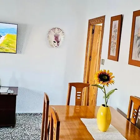 Apartment & Sea